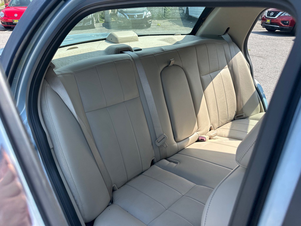 2010 Mercury Grand Marquis Image 23
