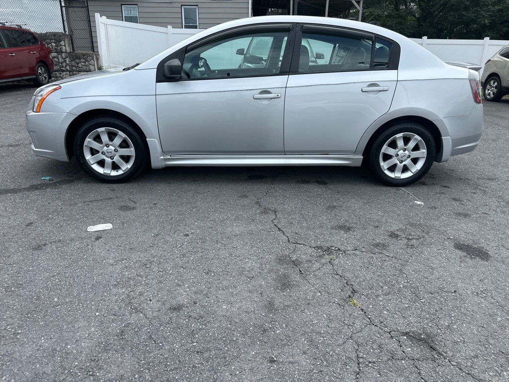 2010 Nissan Sentra Image 6