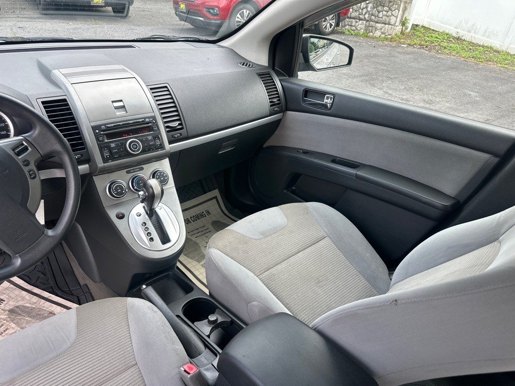 2010 Nissan Sentra Image 15