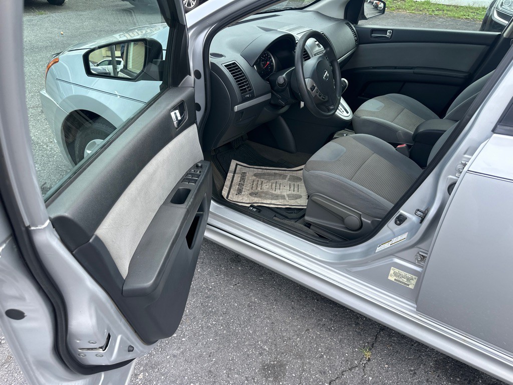 2010 Nissan Sentra Image 17