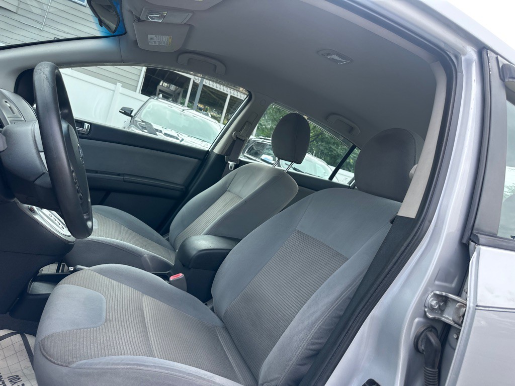 2010 Nissan Sentra Image 19