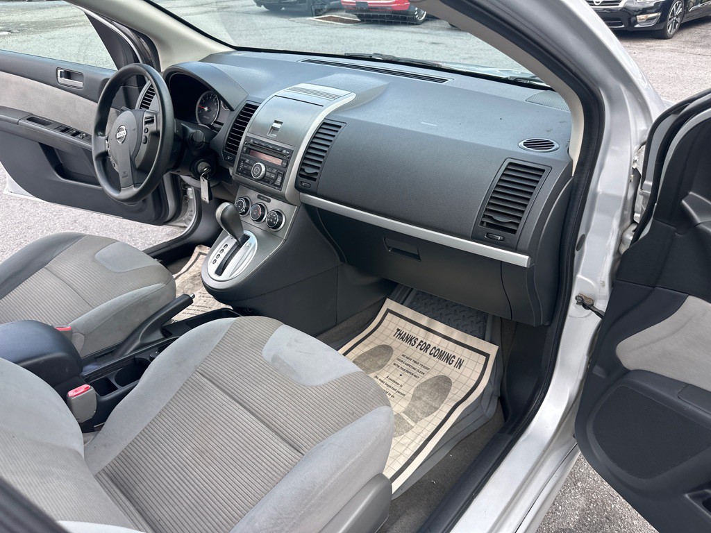2010 Nissan Sentra Image 27