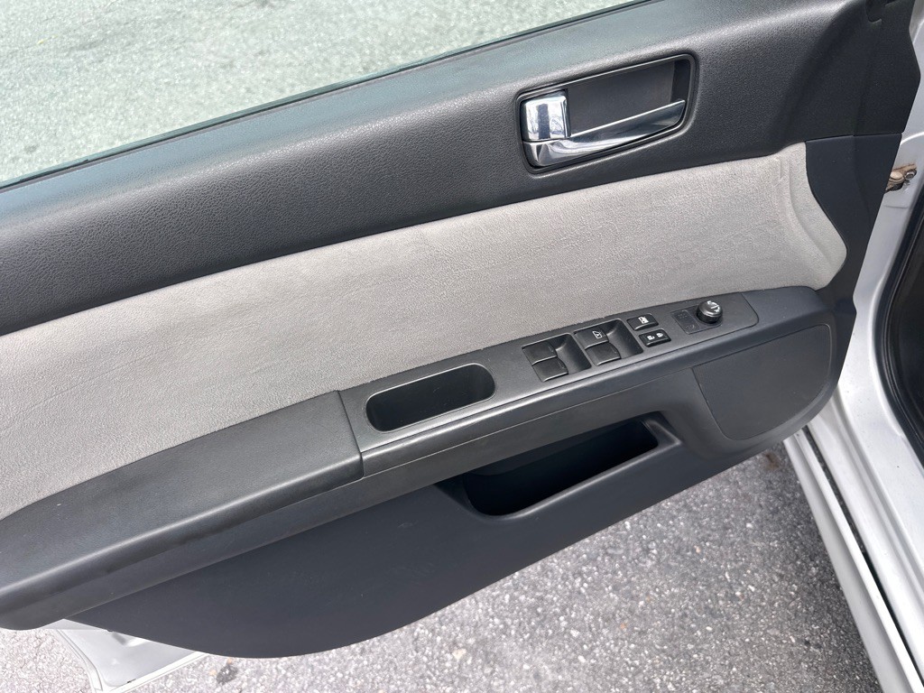 2010 Nissan Sentra Image 30