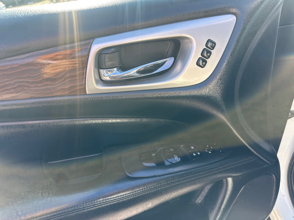 2019 Nissan Pathfinder Image 24