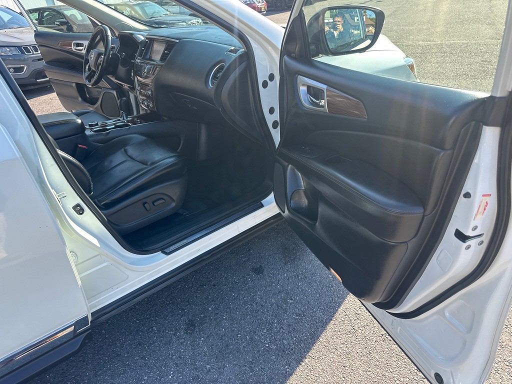2019 Nissan Pathfinder Image 34