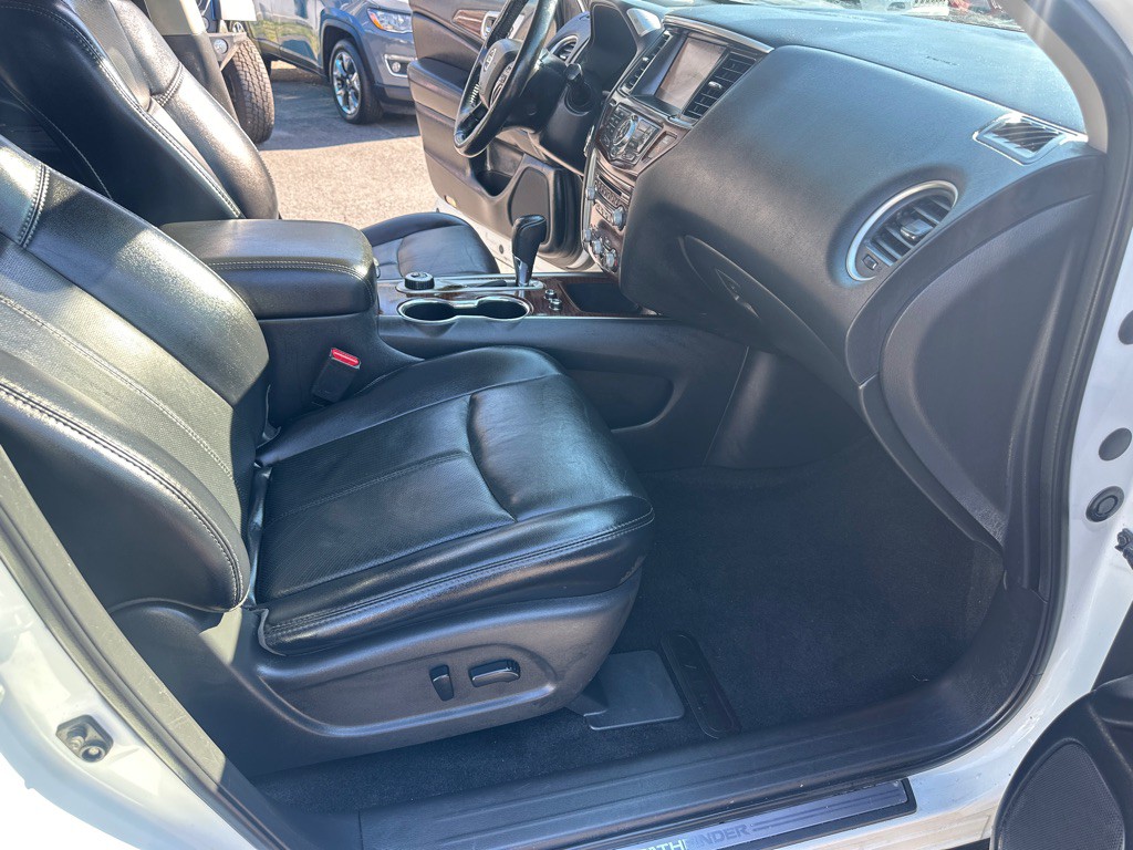 2019 Nissan Pathfinder Image 35