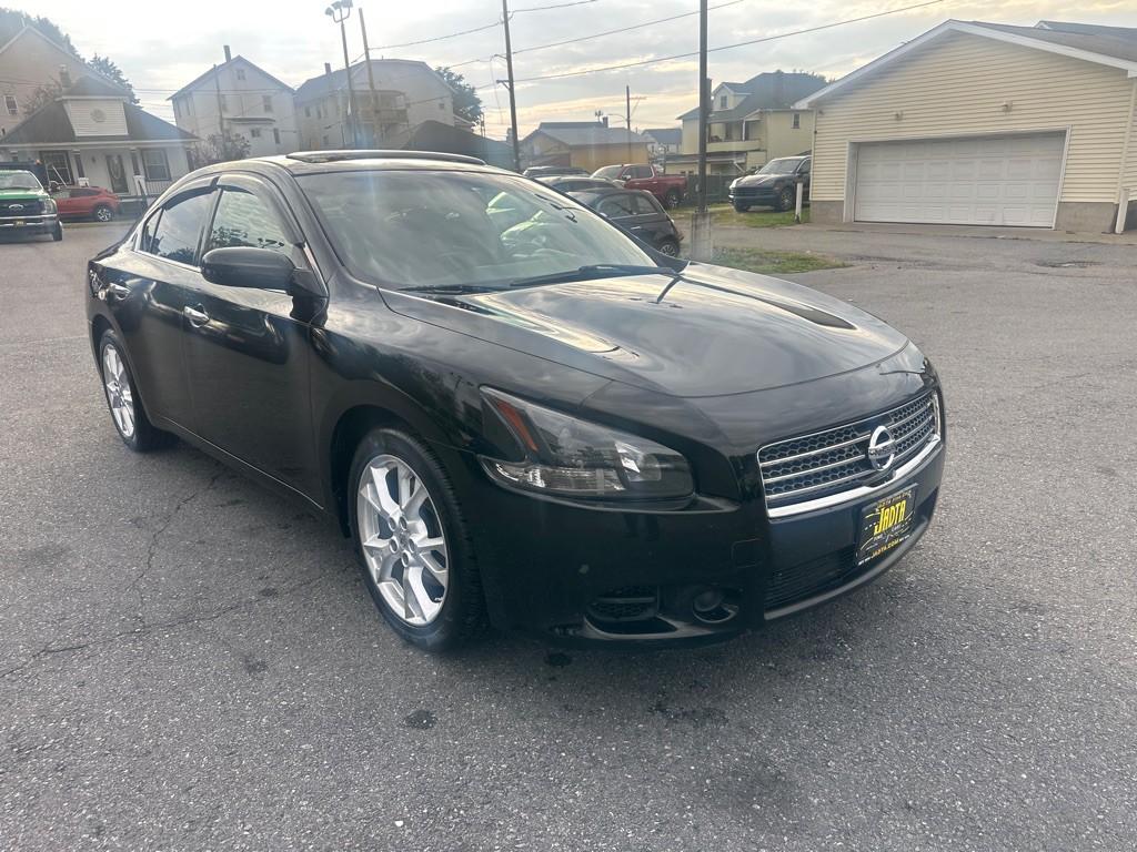 2014 Nissan Maxima Image 1