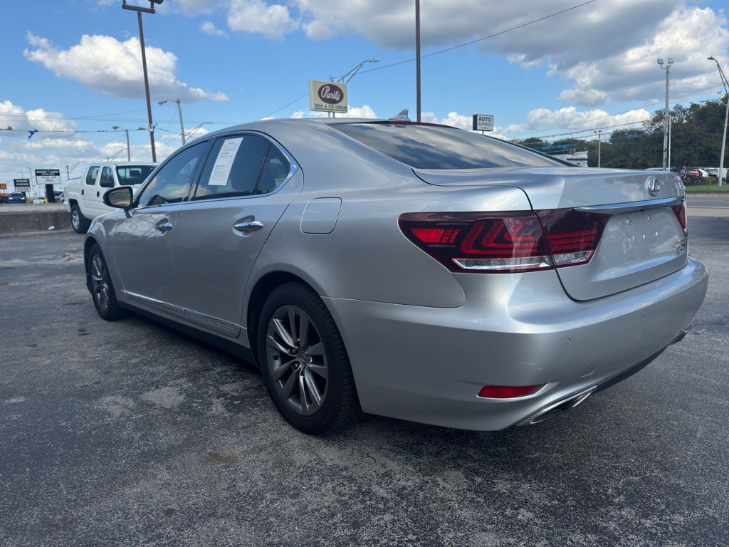 2013 Lexus LS Image 6