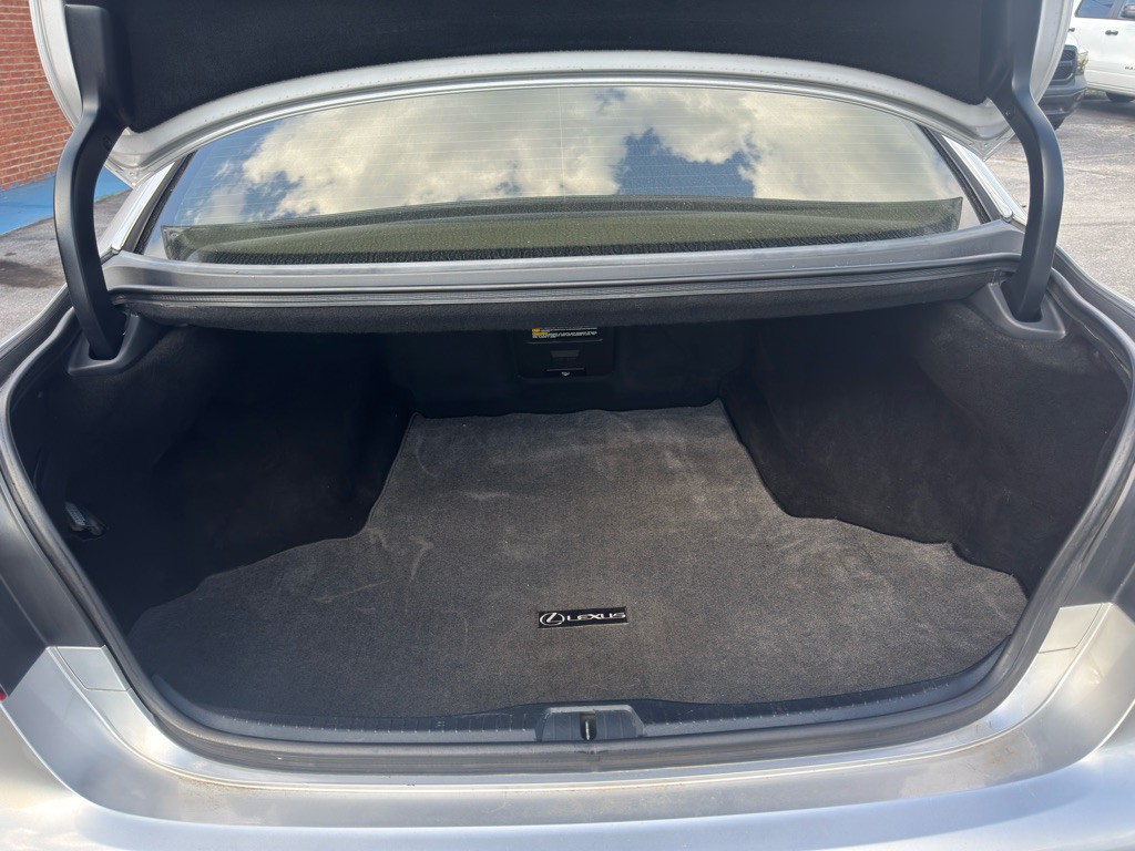 2013 Lexus LS Image 8