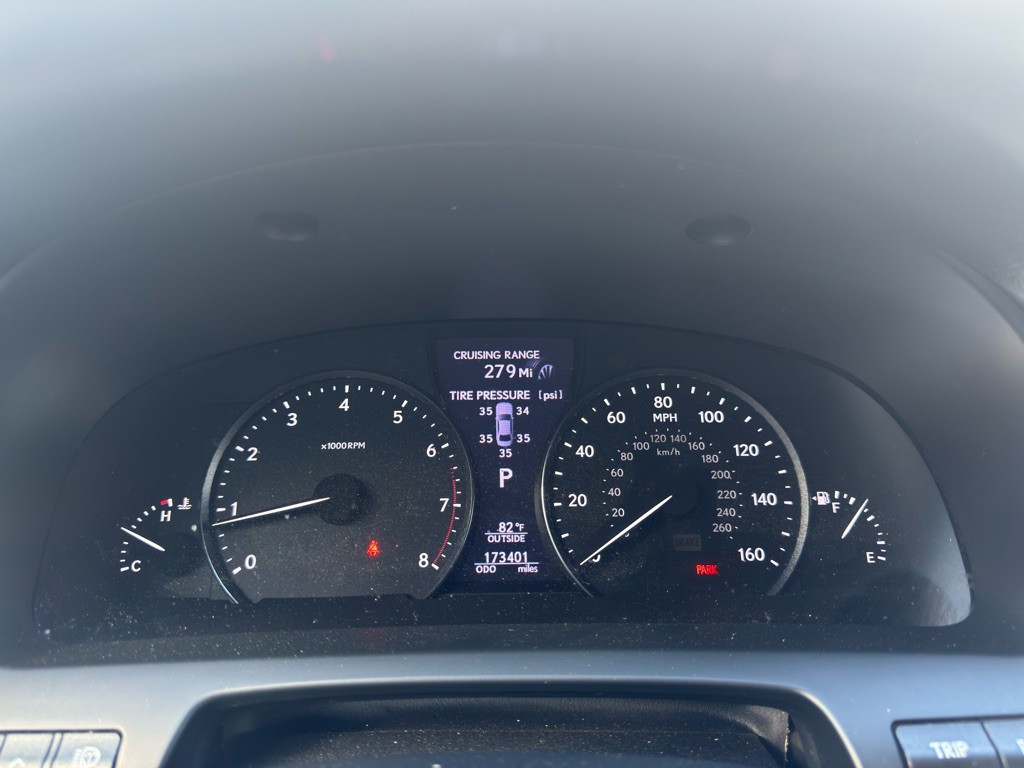2013 Lexus LS Image 24