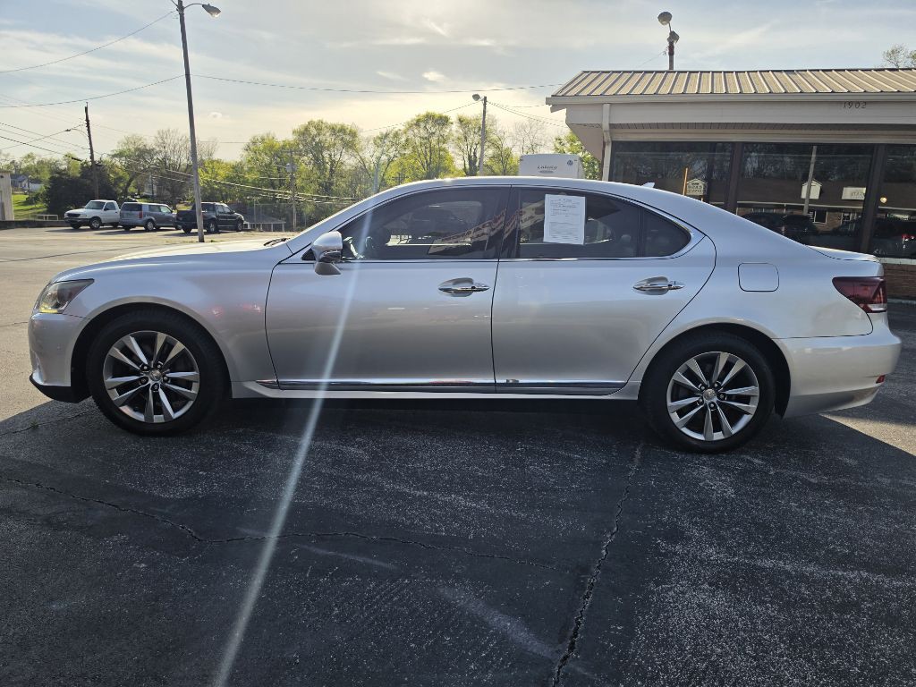2013 Lexus LS Image 2