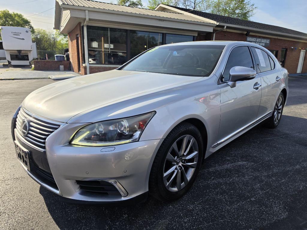 2013 Lexus LS Image 3