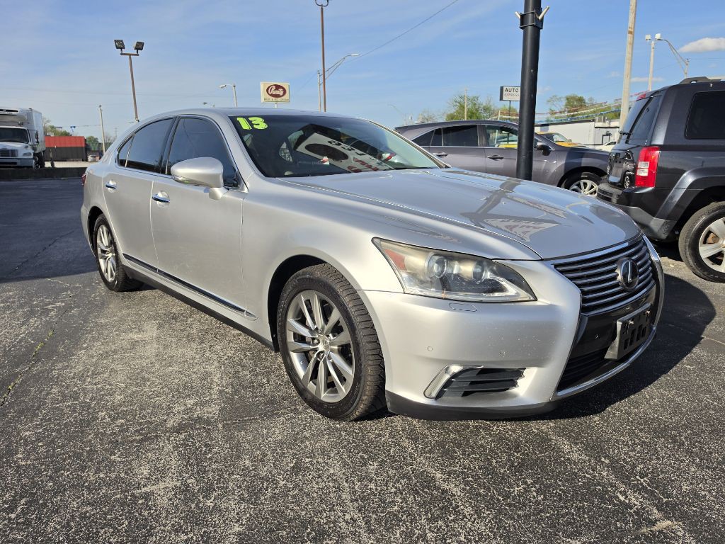 2013 Lexus LS Image 12