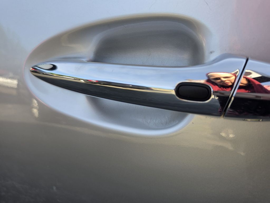 2013 Lexus LS Image 25