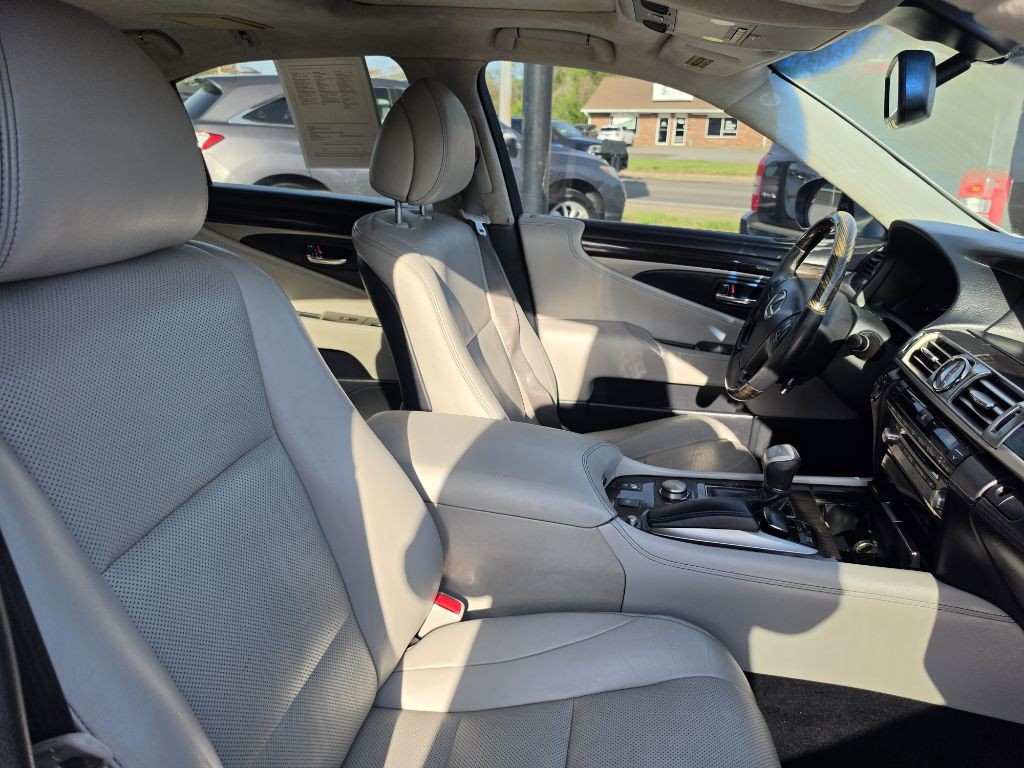 2013 Lexus LS Image 32