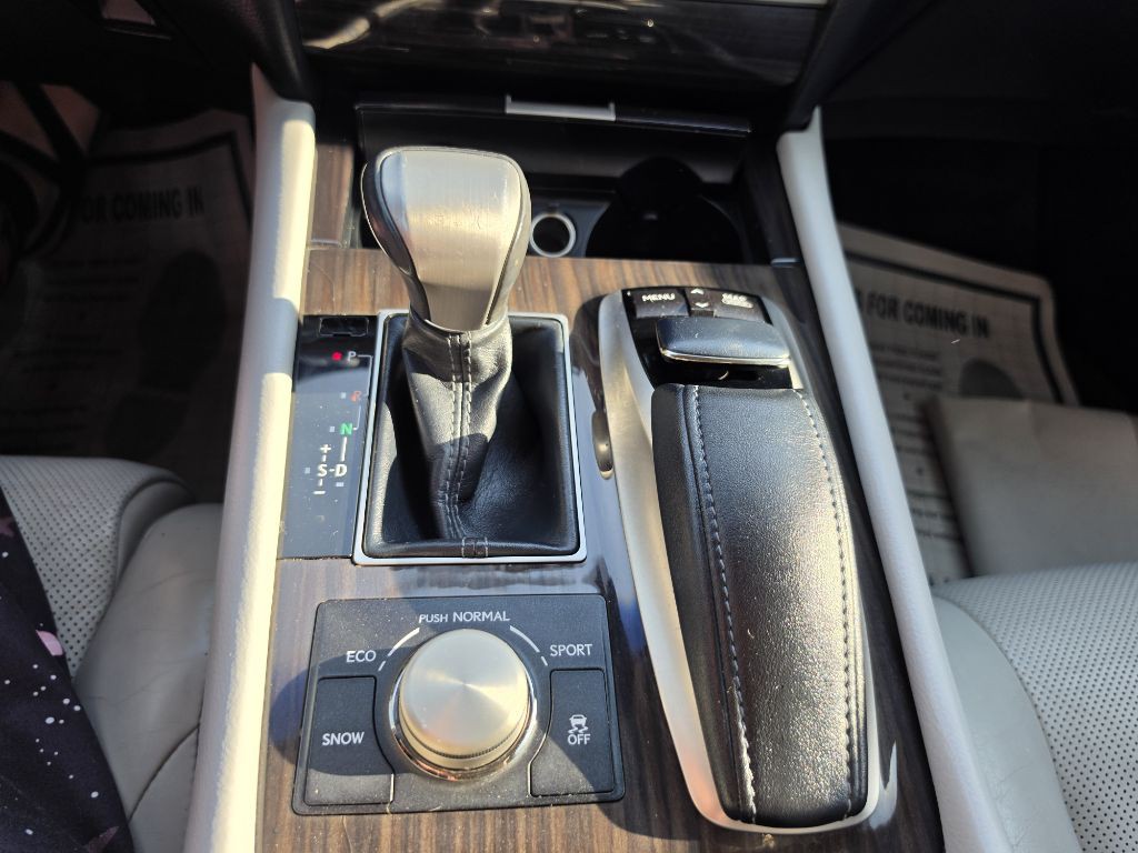 2013 Lexus LS Image 36