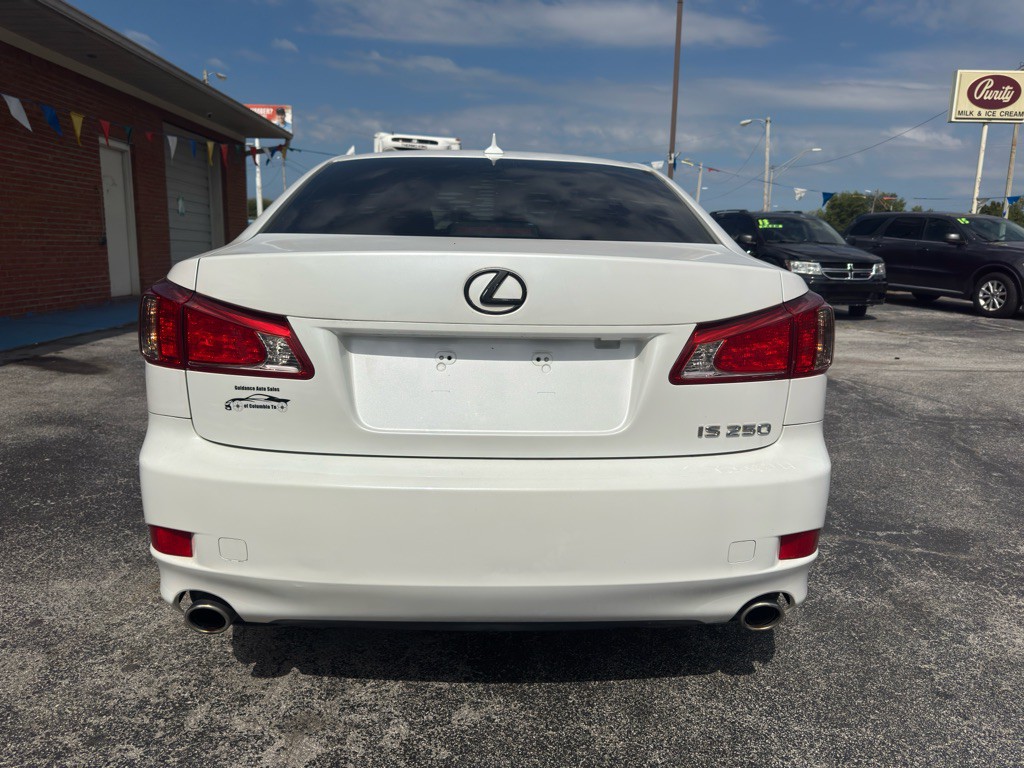 2013 Lexus IS Image 7