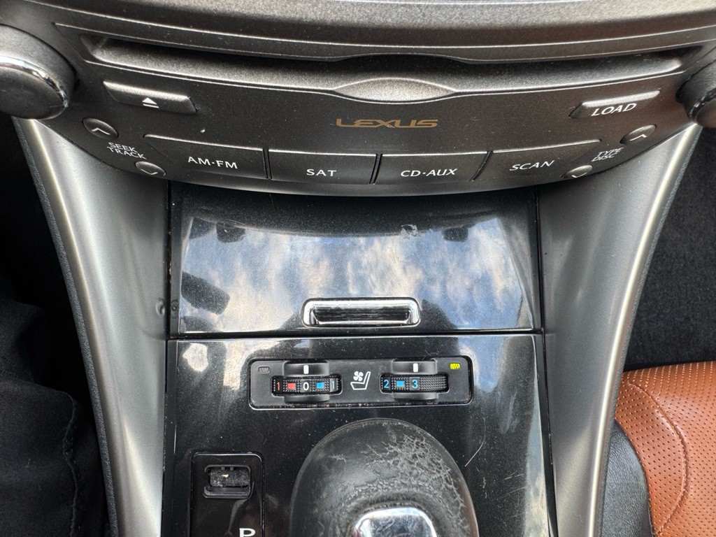 2013 Lexus IS Image 18