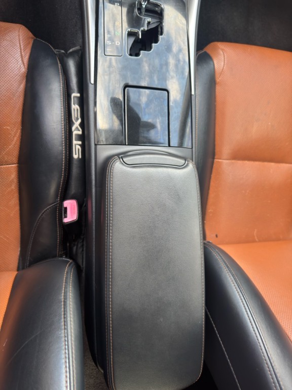 2013 Lexus IS Image 19