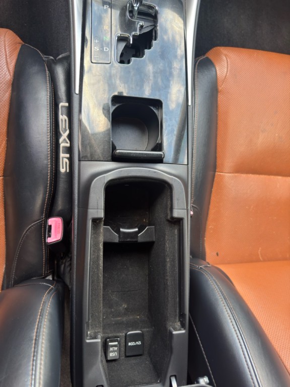2013 Lexus IS Image 20