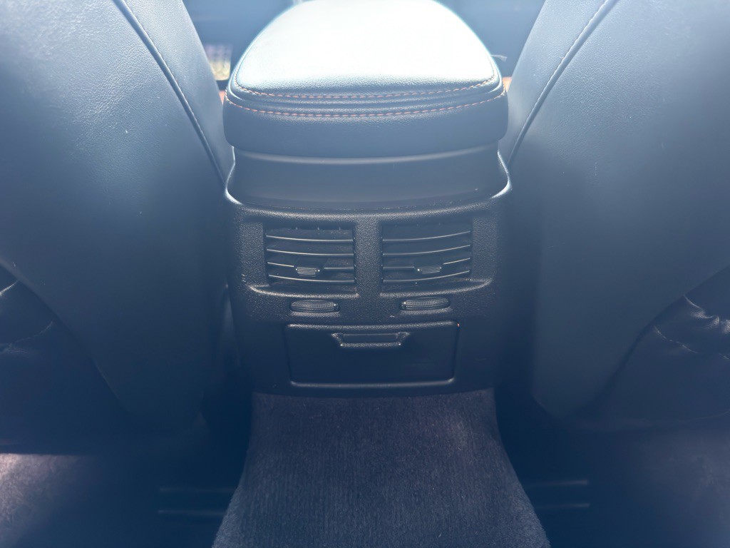 2013 Lexus IS Image 24