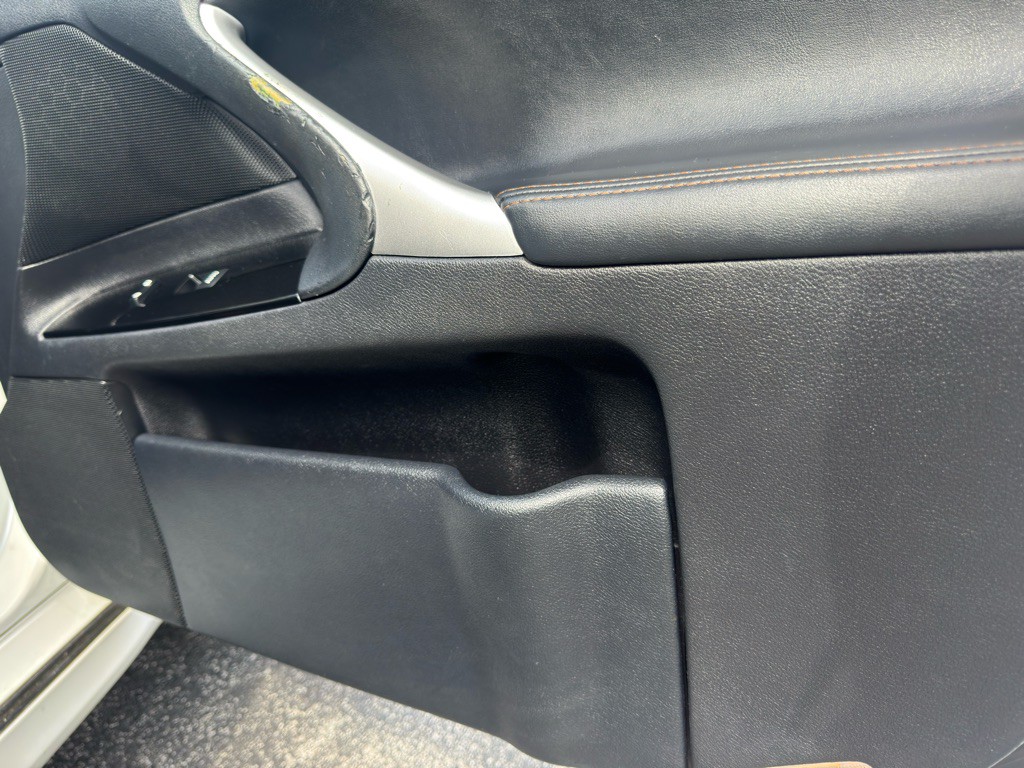 2013 Lexus IS Image 34