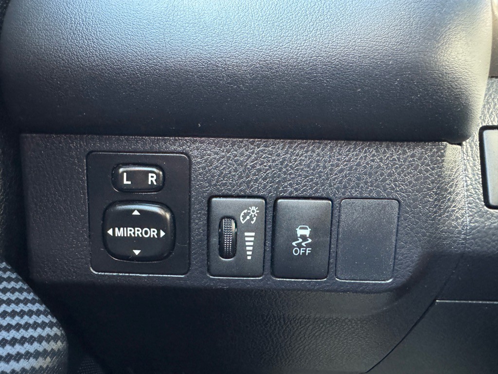 2014 Toyota Rav4 Image 15