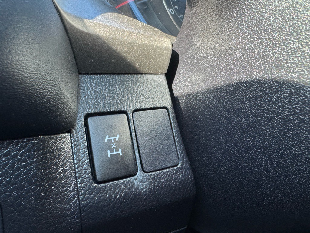 2014 Toyota Rav4 Image 16