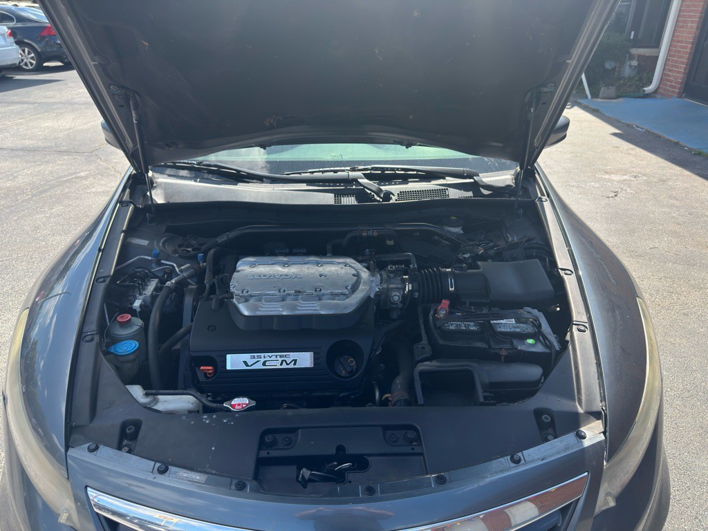 2011 Honda Accord Image 3