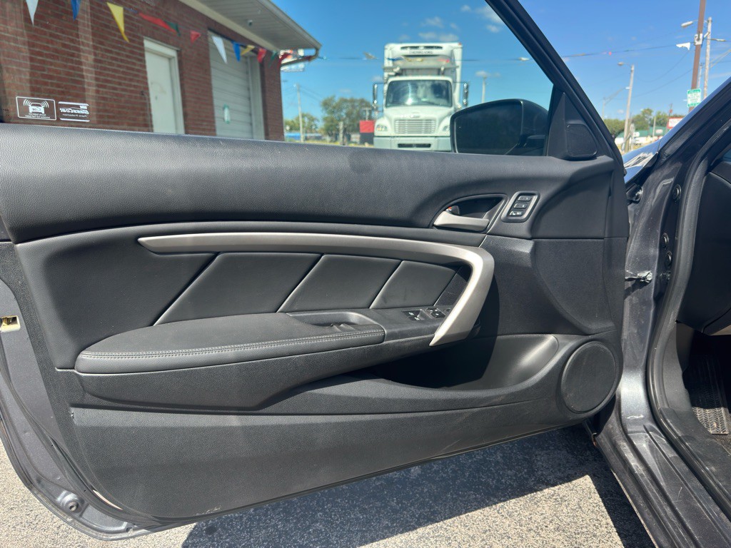 2011 Honda Accord Image 13