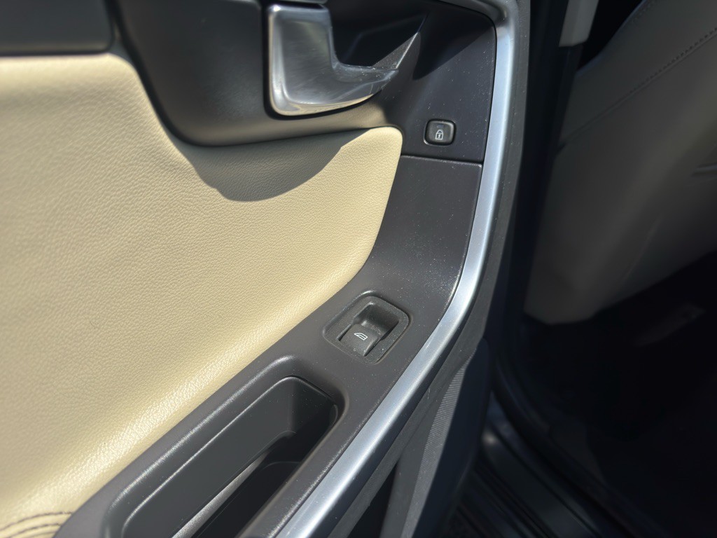 2016 Volvo S60 Image 25