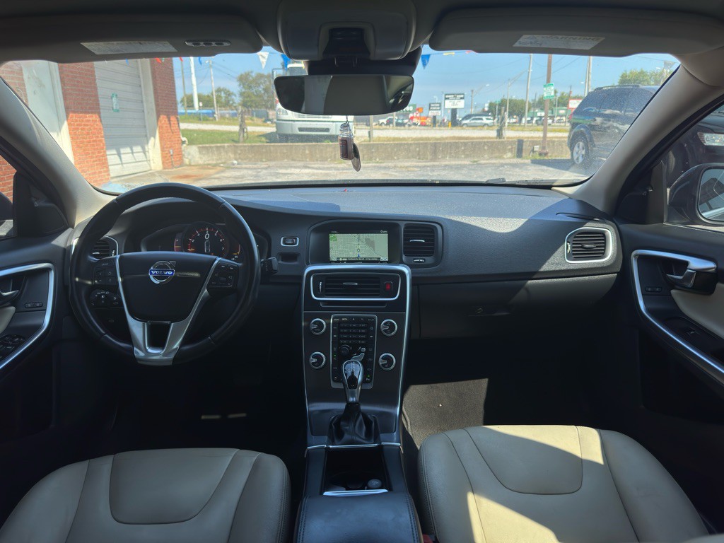 2016 Volvo S60 Image 28