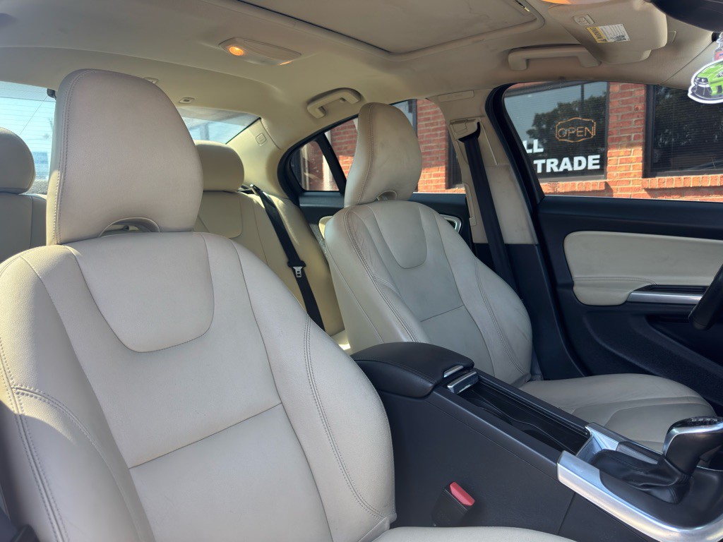 2016 Volvo S60 Image 37