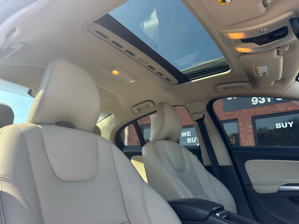 2016 Volvo S60 Image 39
