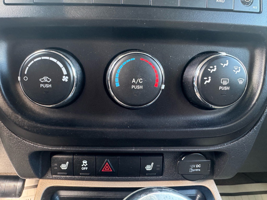 2011 Jeep Patriot Image 16