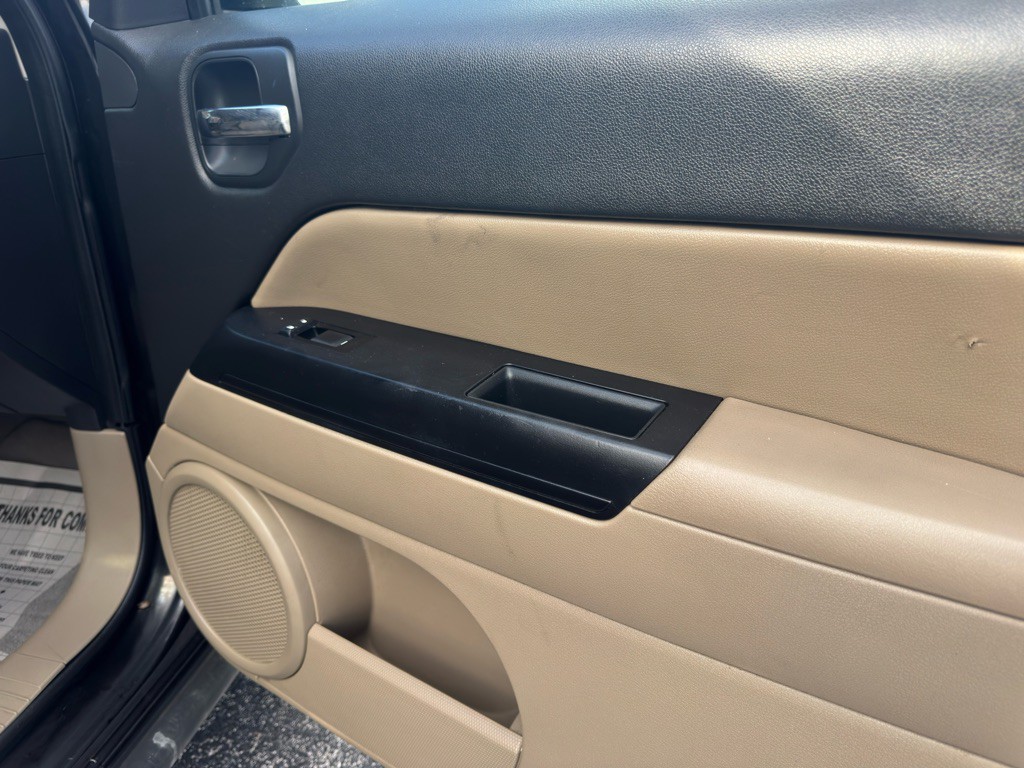 2011 Jeep Patriot Image 27