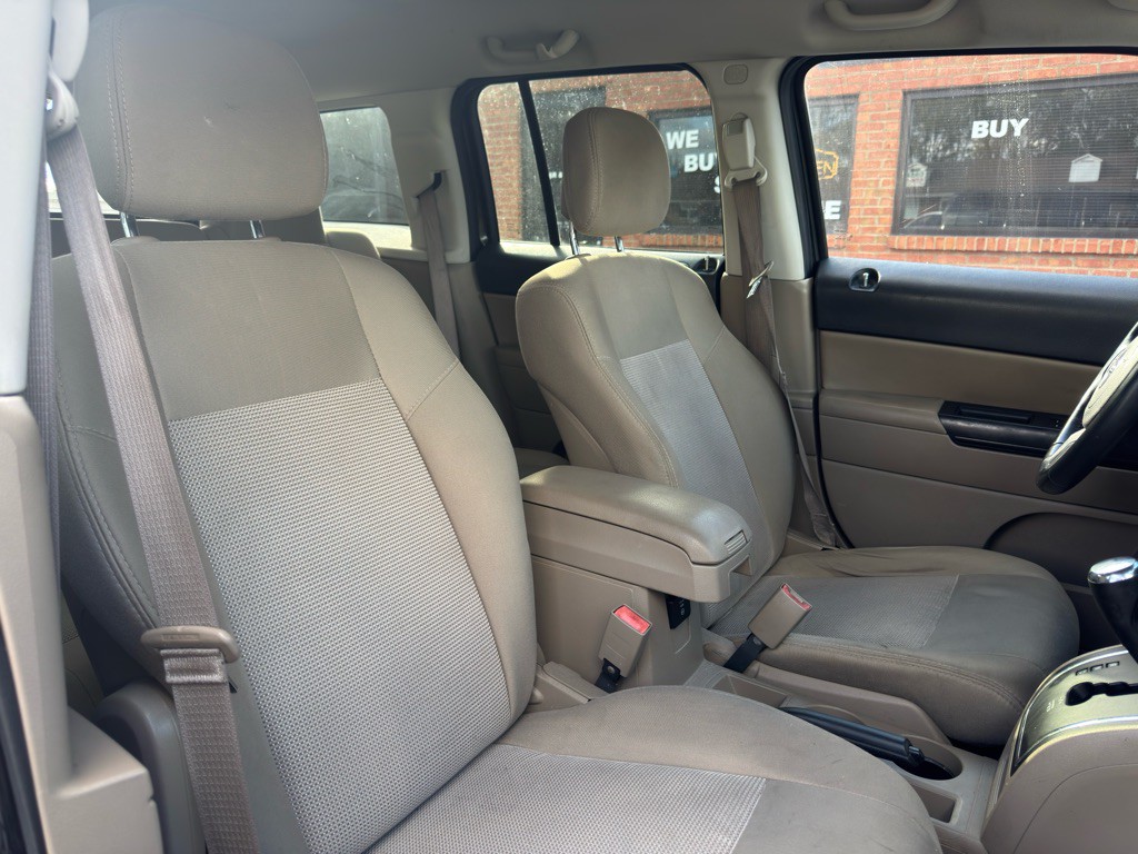 2011 Jeep Patriot Image 28