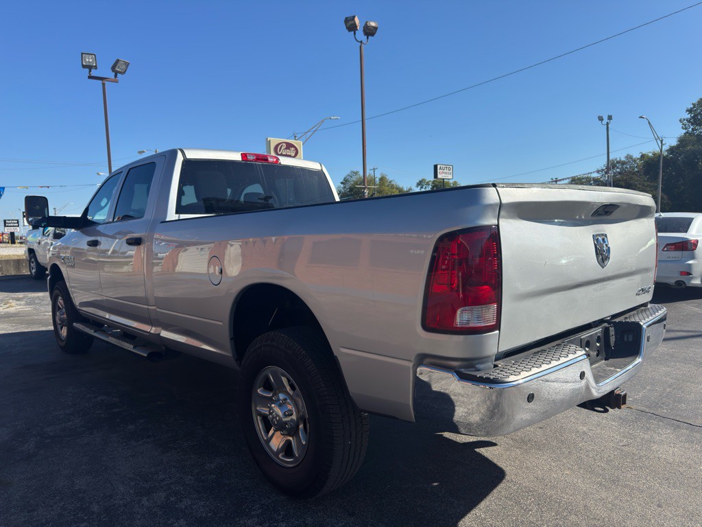 2015 RAM 3500 Image 7