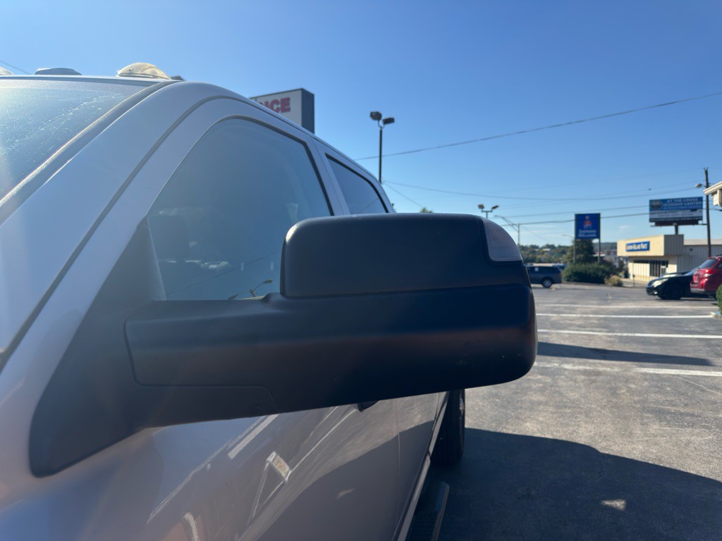 2015 RAM 3500 Image 18