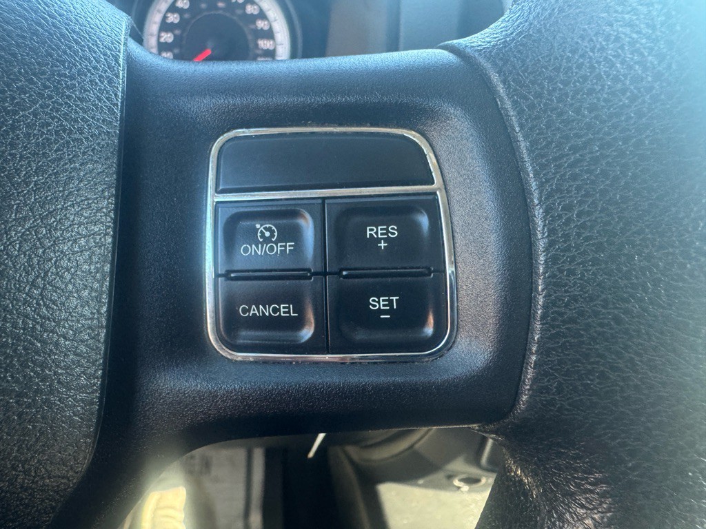 2015 RAM 3500 Image 24