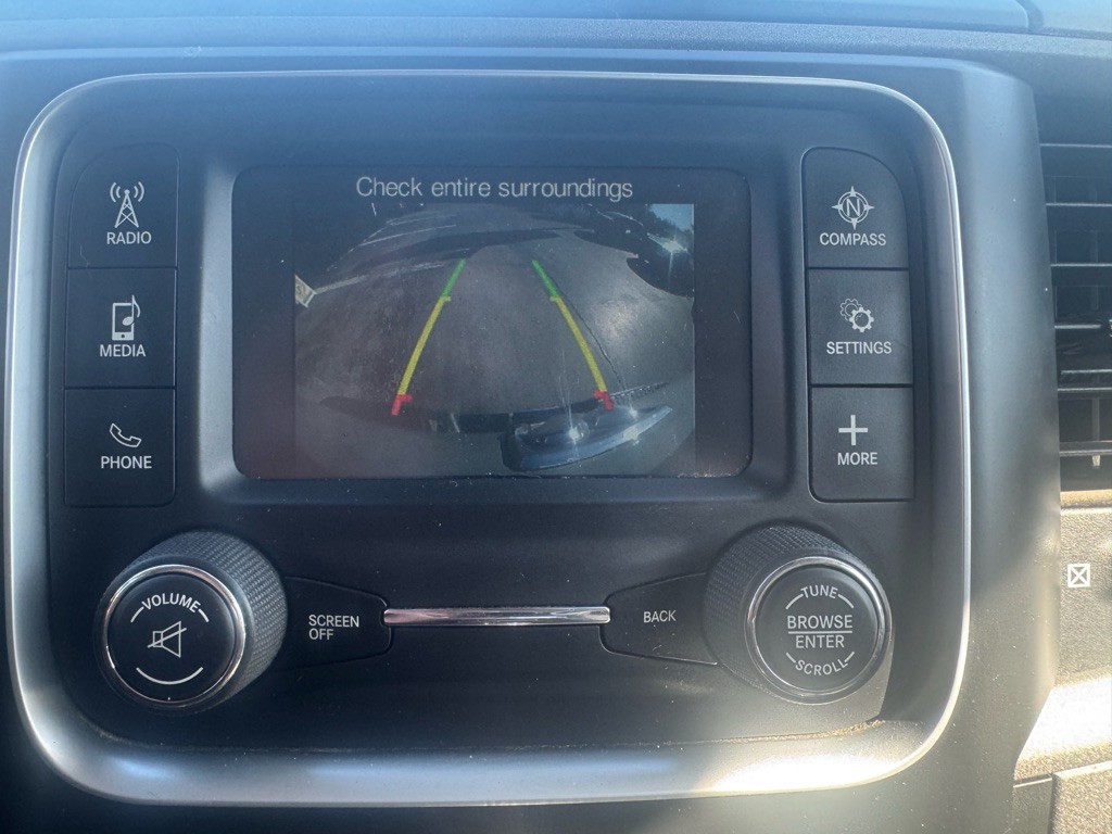 2015 RAM 3500 Image 29