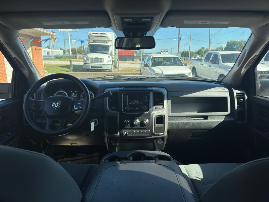 2015 RAM 3500 Image 37