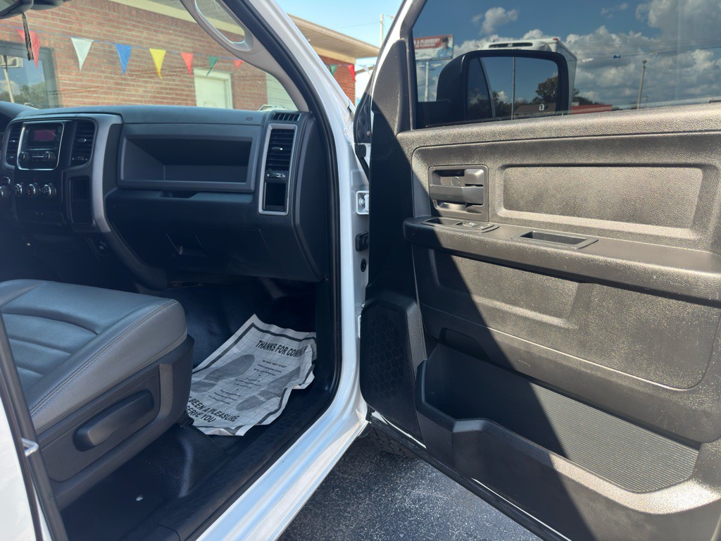 2017 RAM 1500 Image 24