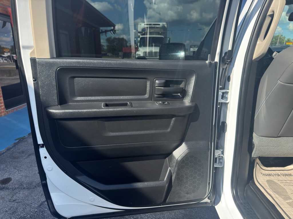 2017 RAM 1500 Image 34