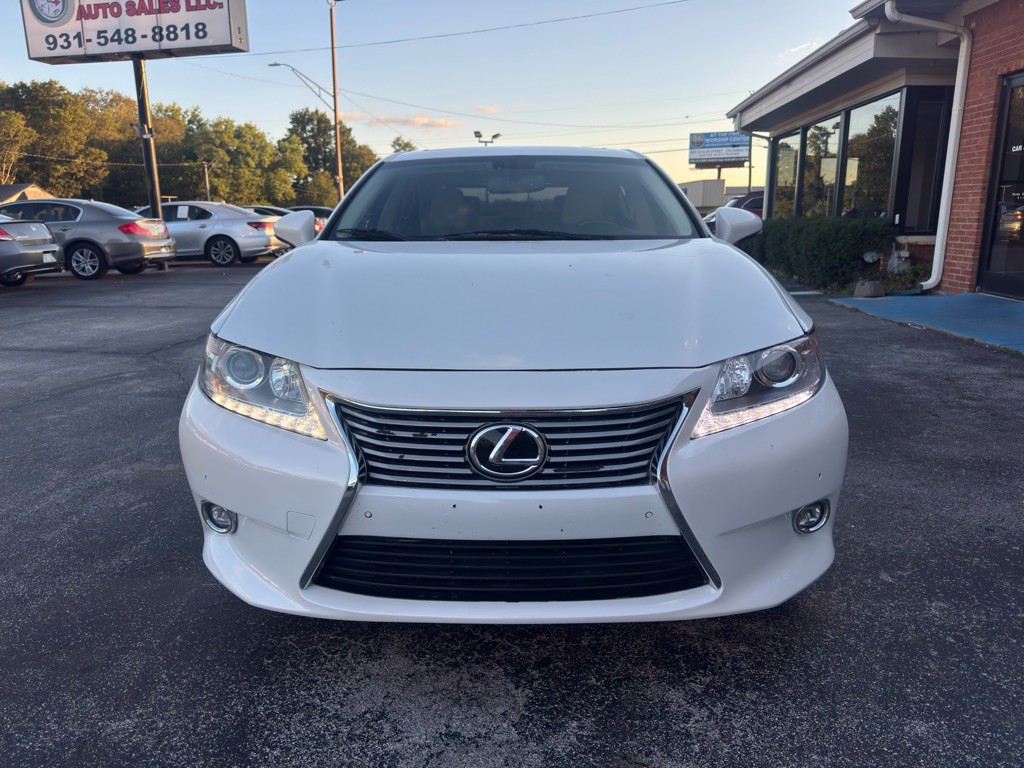 2014 Lexus ES Image 2
