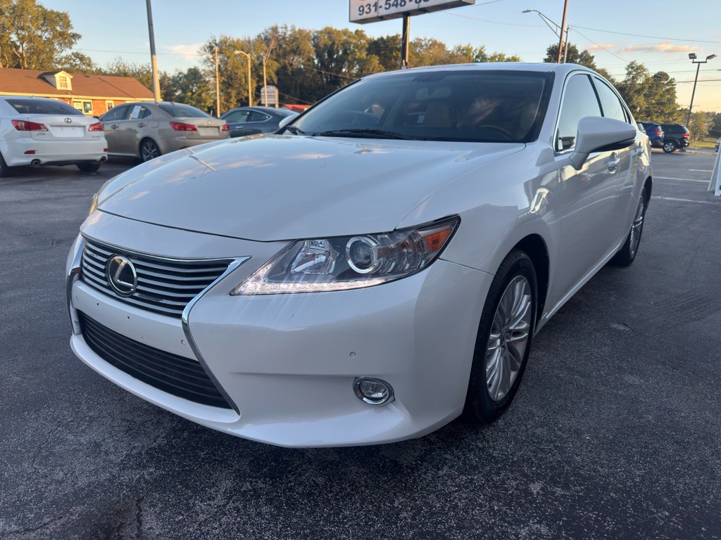 2014 Lexus ES Image 3