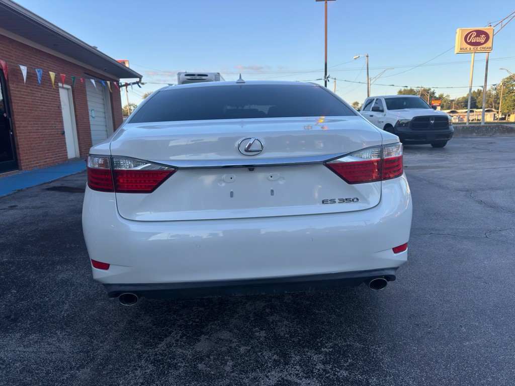 2014 Lexus ES Image 6