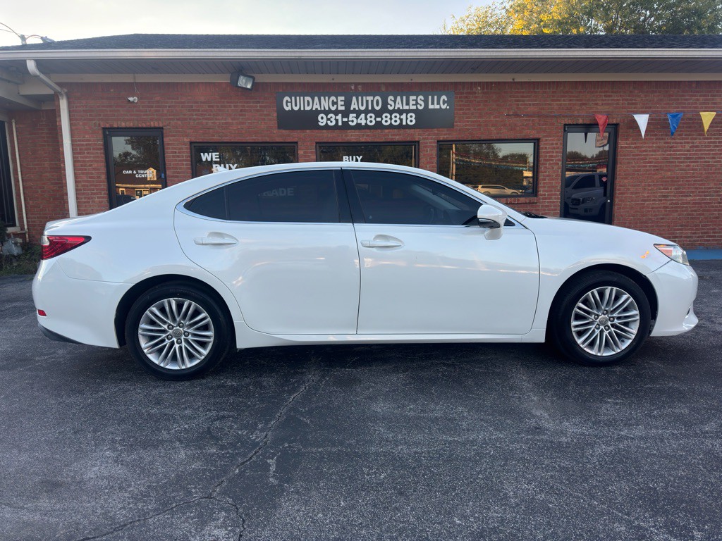 2014 Lexus ES Image 9