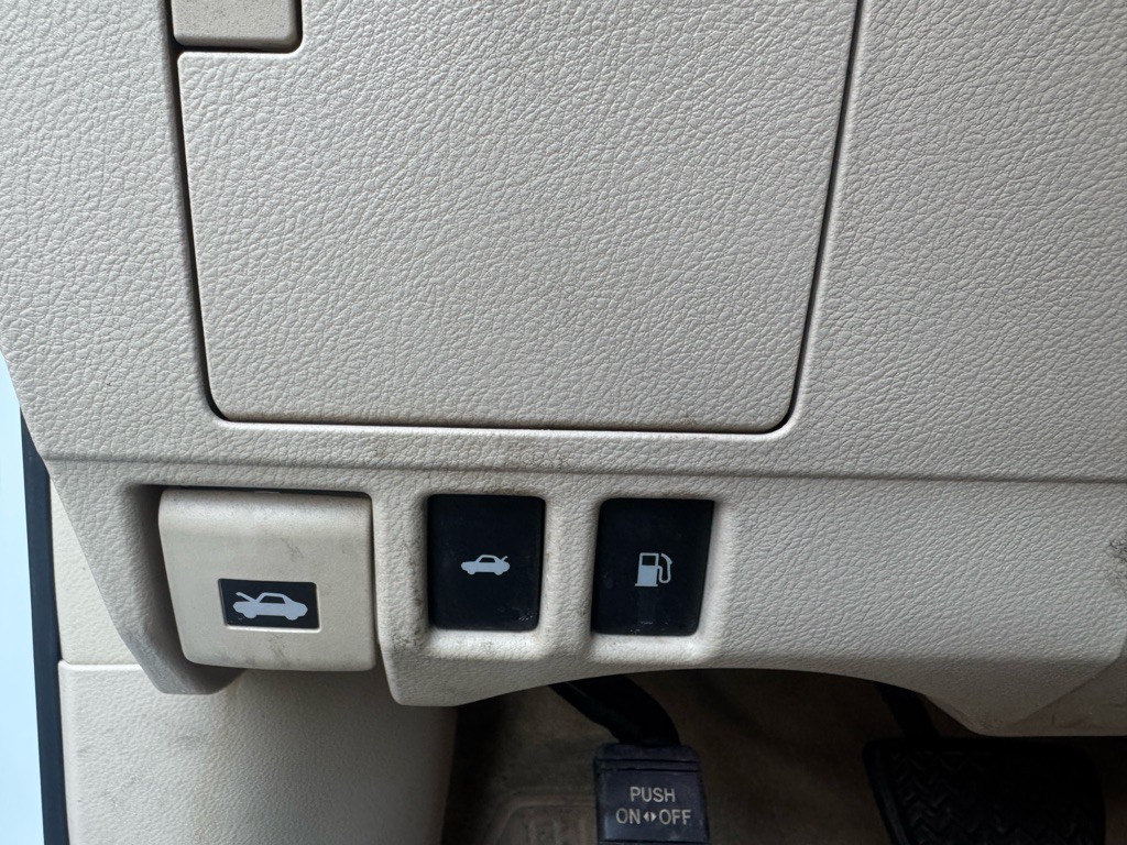 2014 Lexus ES Image 14
