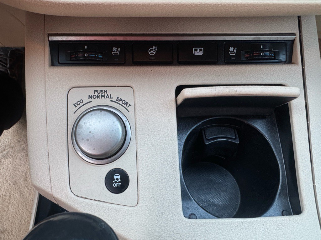 2014 Lexus ES Image 22